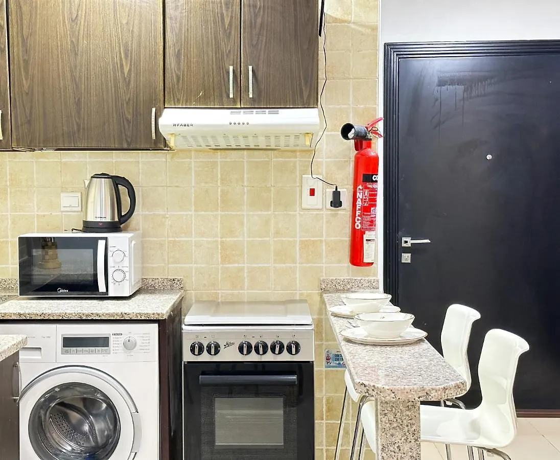 Comfy Studio W/ Balcony & Nice Design In Marina Dubai United Arab Emirates