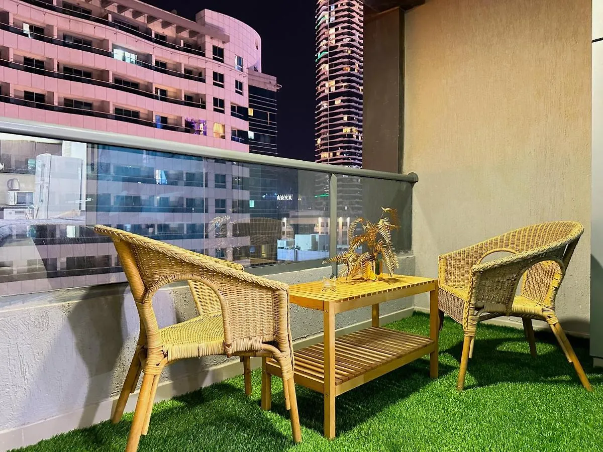 Apartment Comfy Studio W/ Balcony & Nice Design In Marina Dubai