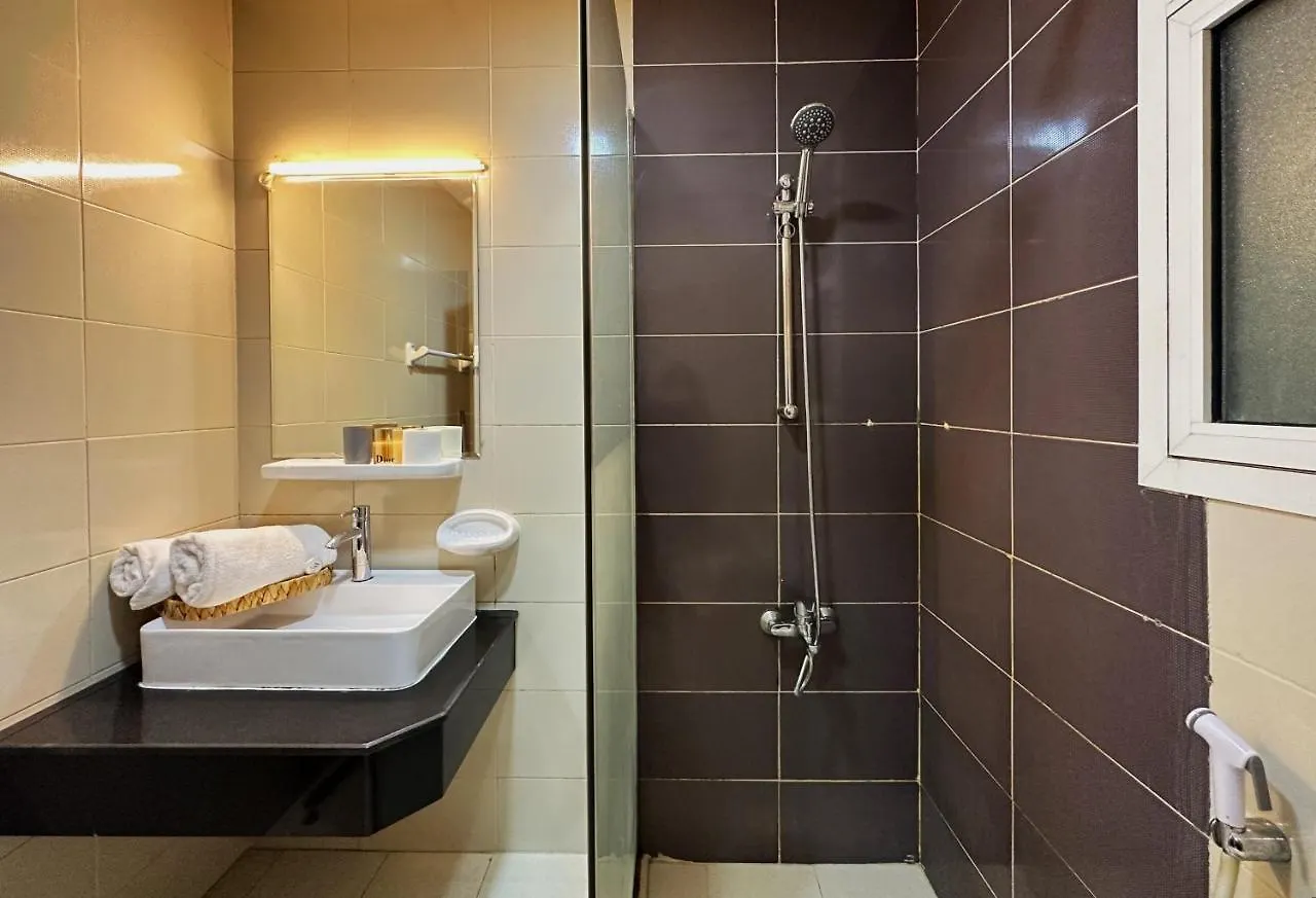 Comfy Studio W/ Balcony & Nice Design In Marina Dubai